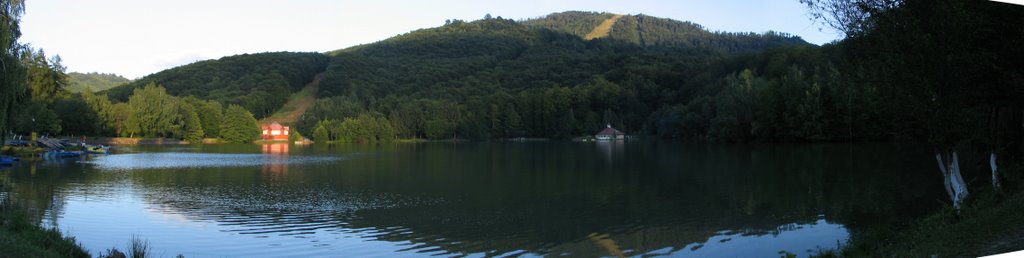 Panorama Mogosa Lake by sebip