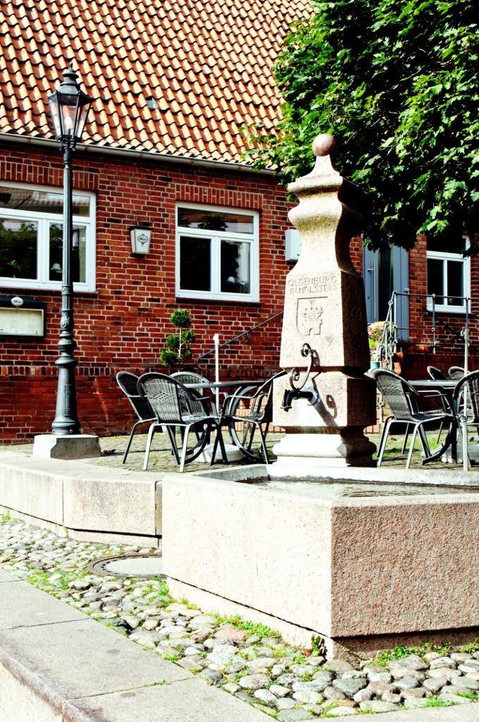 Brunnen in Oldenburg by UlRai