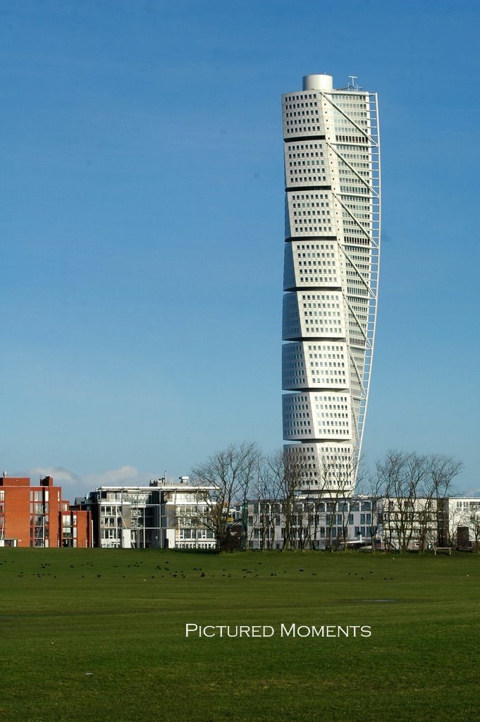 Turning Torso by Dirk Sperling - pict…