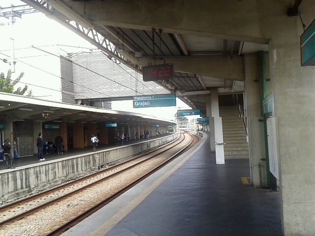 Vista de dentro da estação Jurubatuba by Alefe Souza