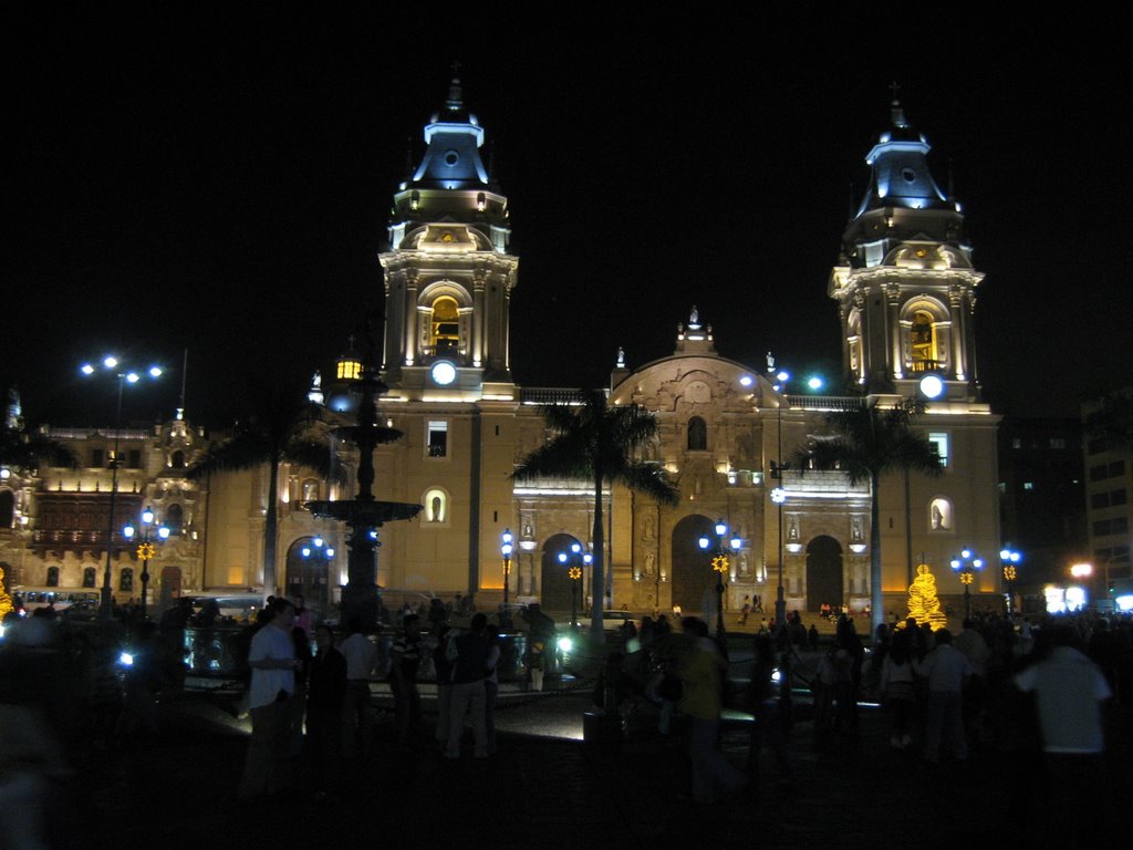 Lima - Plaza de Armas by Alejandro Machin