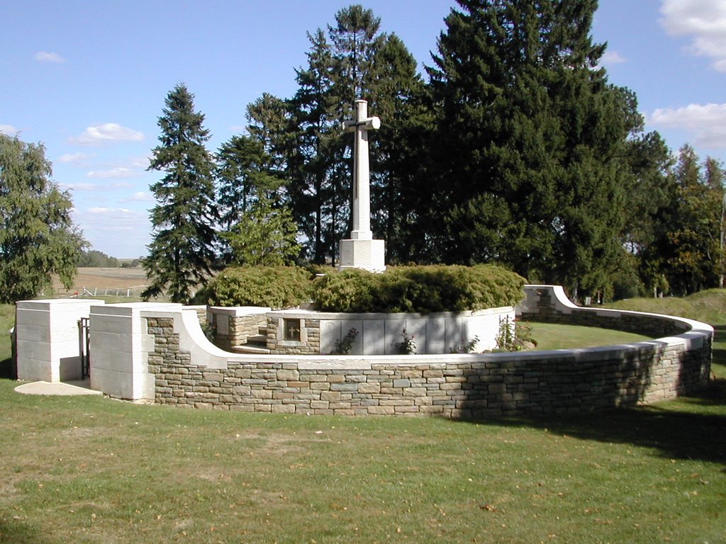 Hunter's Cemetery, Newfoundland Memorial Park - Sept 2003 by Mike Stuckey