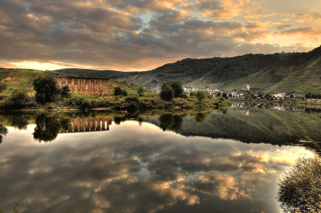 Ruine Kloster Stuben in der Abendstimmung by kurt Oblak