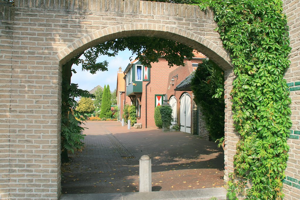 Gennep - Zuidwal : Doorkijkje naar De Poel by Scholte