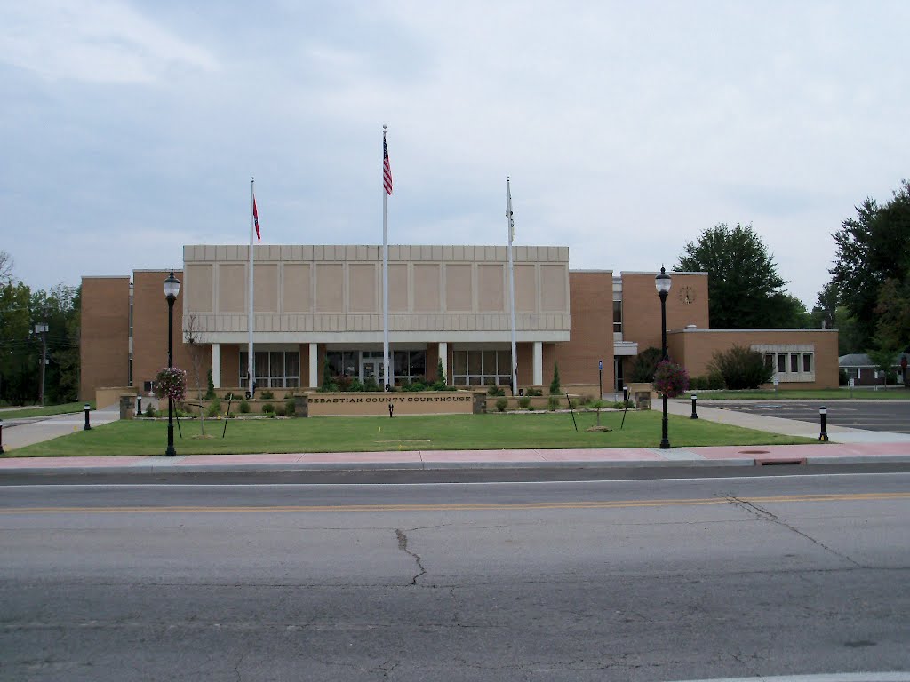 Sebastian County Courthouse by Sheps