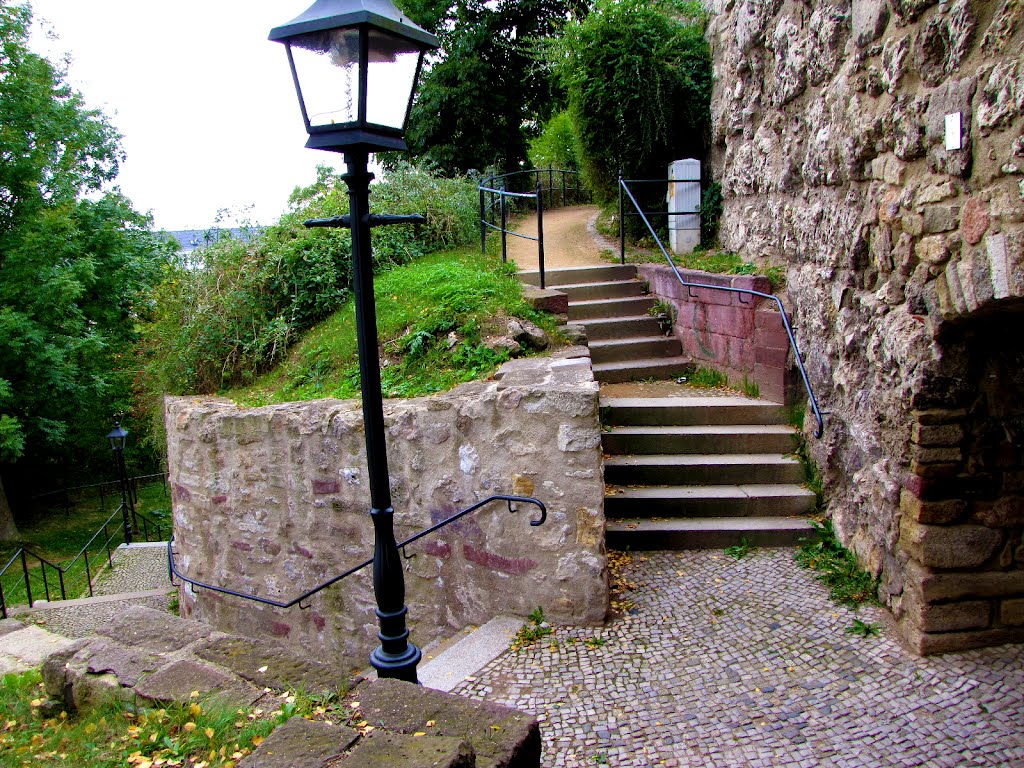 An der Stadtmauer by Patrick Berthold