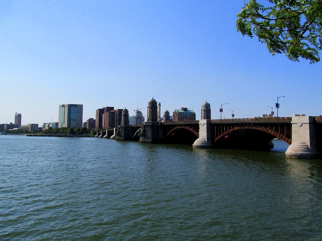 Longfellow Bridge by MementoMori