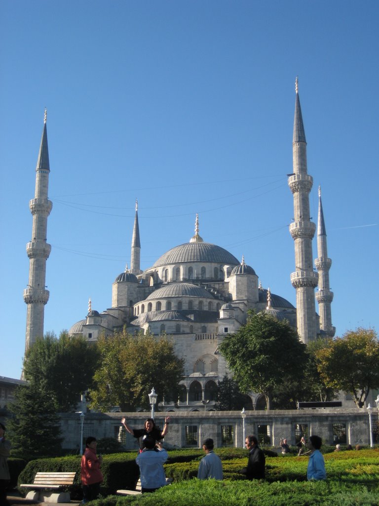 The Blue Mosque -Istanbul by herbiegong