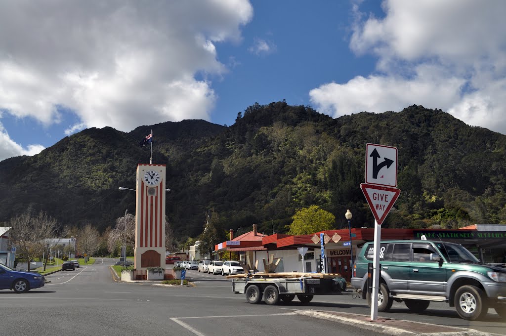 Clock Tower Junction, Te Aroha by MalcolmB