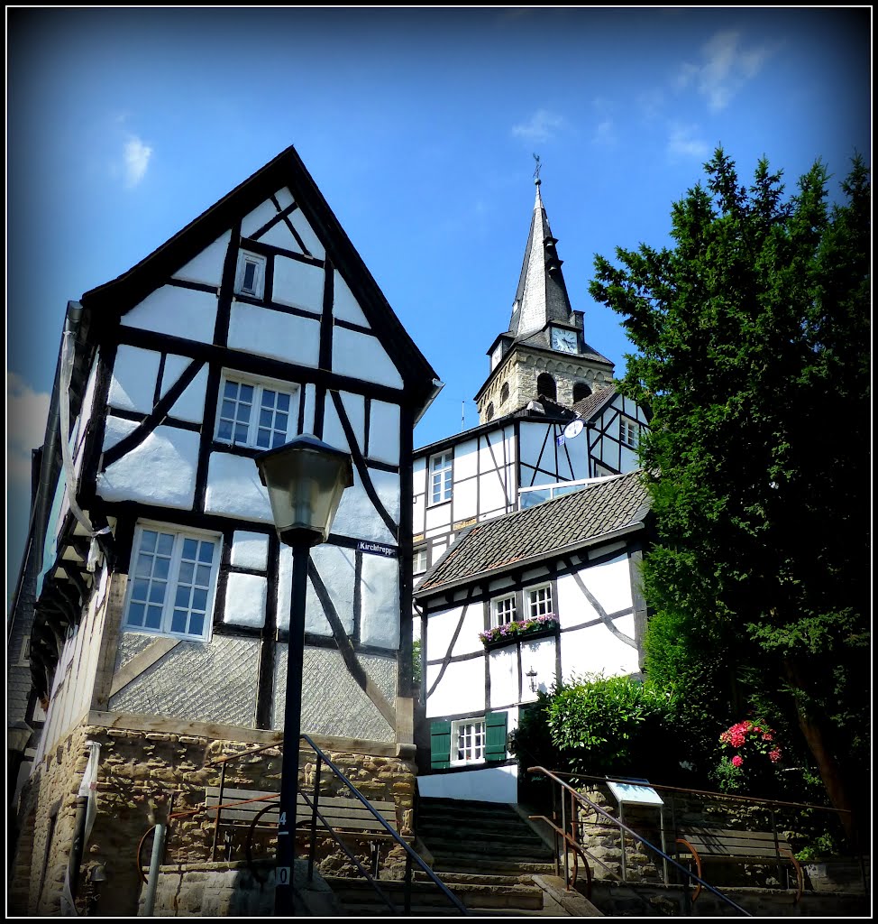 Essen-Kettwig, Fußweg zur Kirche by giggel