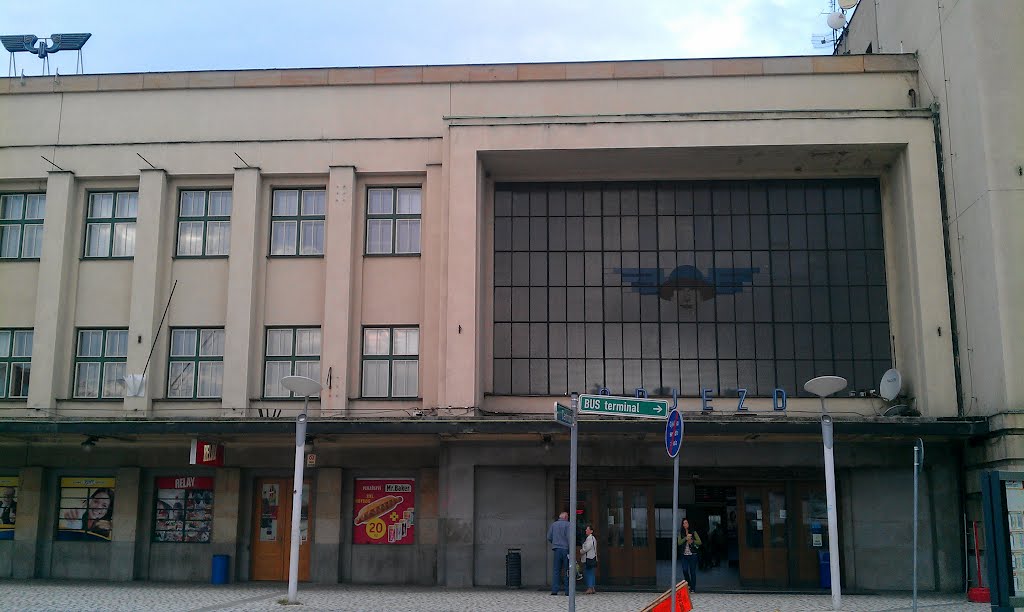 Hradec Králové - railway station / Nádraží Hradec Králové by DM brothers