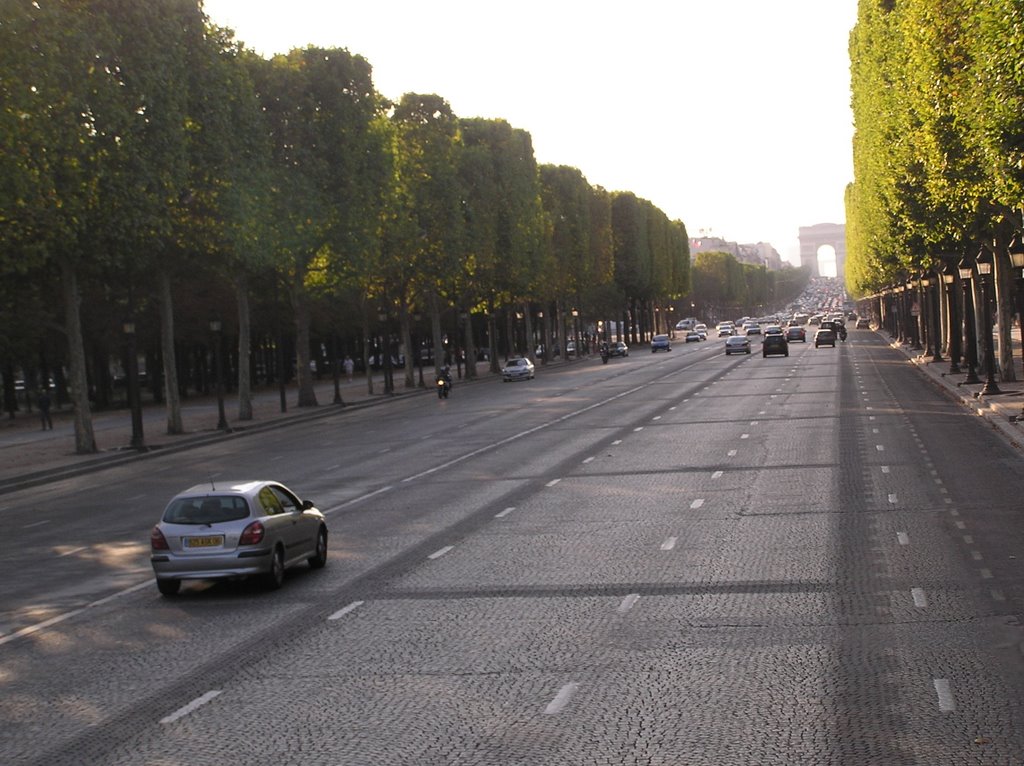 Champs Elysées - Paris - França by Paulo Targino Moreira Lima