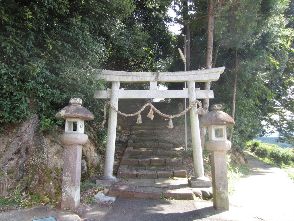 大淀町西増・三神社 by taka_neya