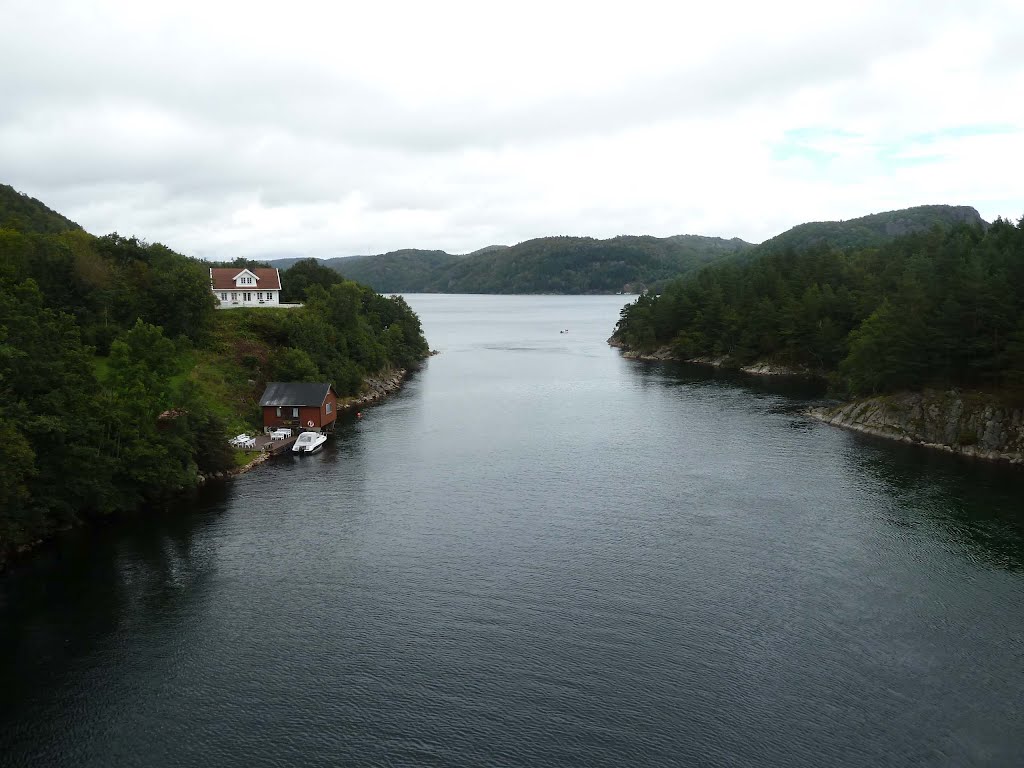 Blick von der Jåsundbrücke auf den Lenefjord by PetraMD