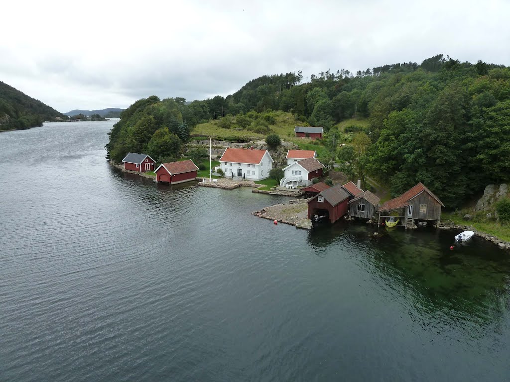 Blick von der Jåsundbrücke auf den Grønsfjord by PetraMD