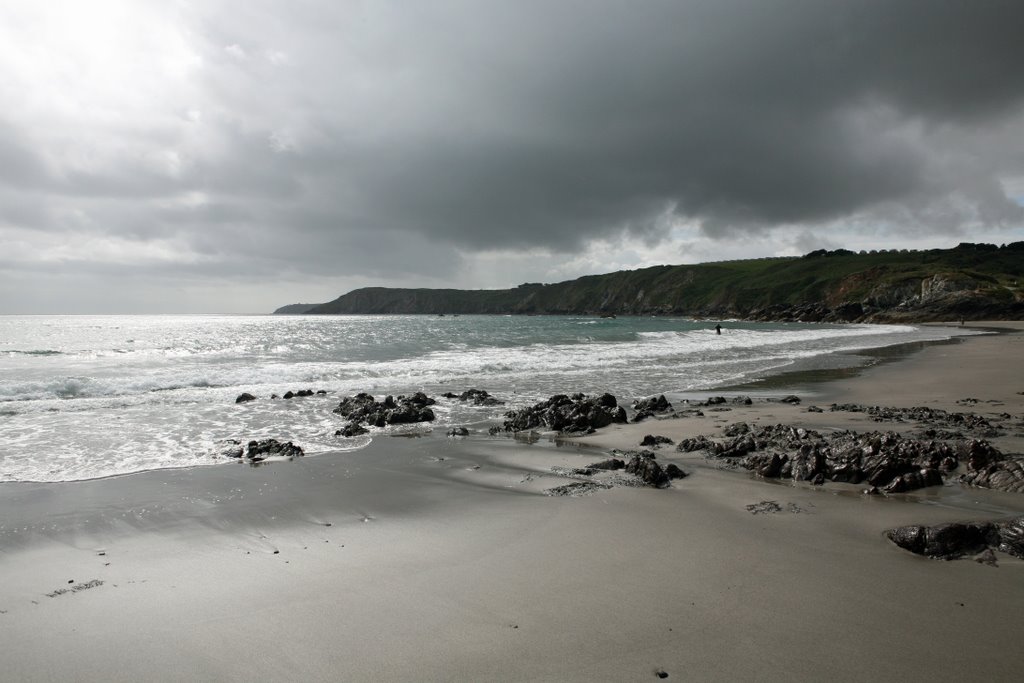 Approaching storm over Kennack Sands Cornwall by evitw