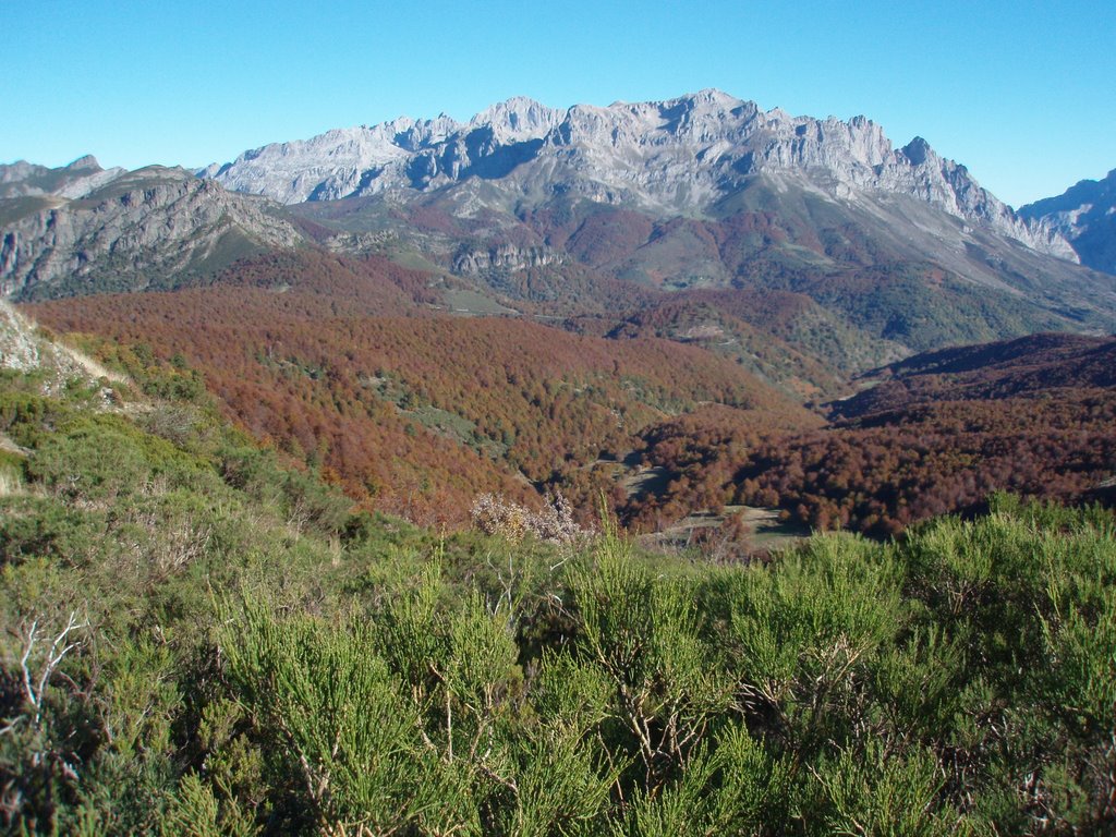 Valdeón (Picos de Europa) by robervj