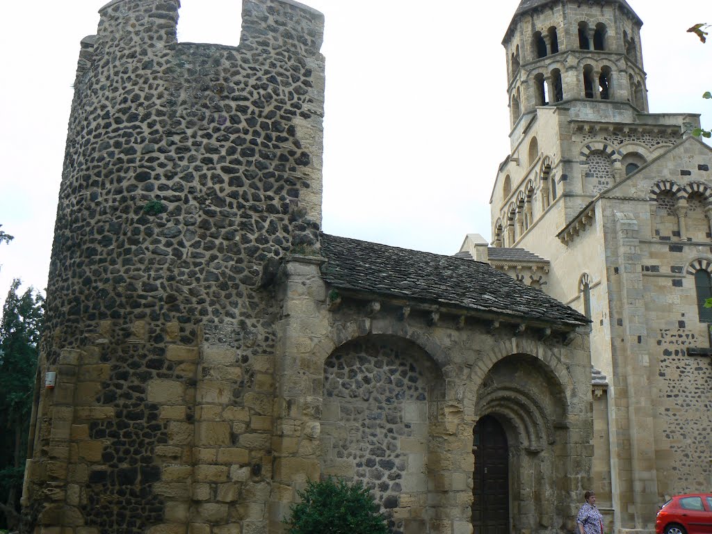 Saint Saturnin ( Puy de Dome ) - Chapelle Sainte Madeleine et église Notre Dame by Kessel Luc