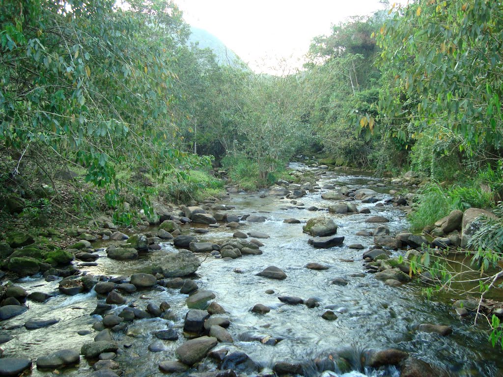 Cachoeira do Meio, Iconha, ES by LucianeSC