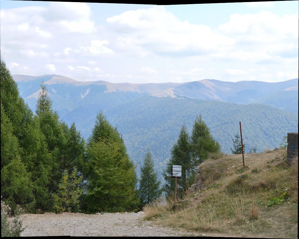 Sinaia, Romania by Dincaionclaudiu