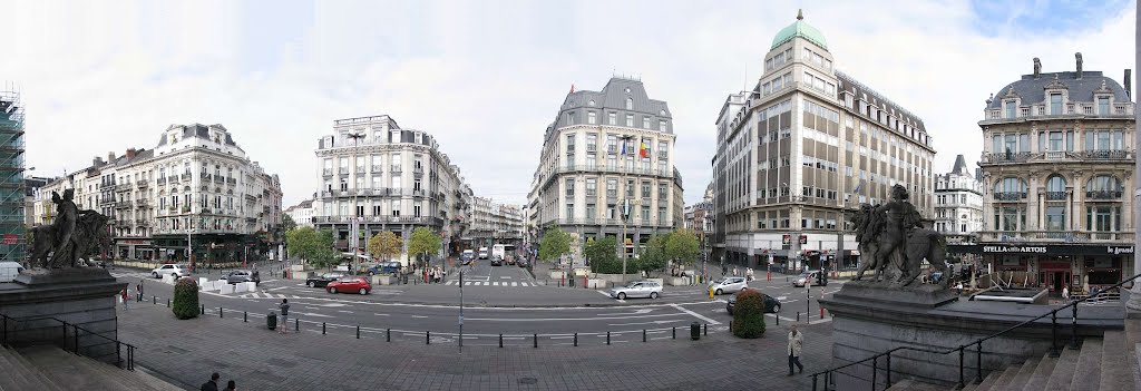 Bruxelles, place de la Bourse et Bd Anspach by charles lecompte