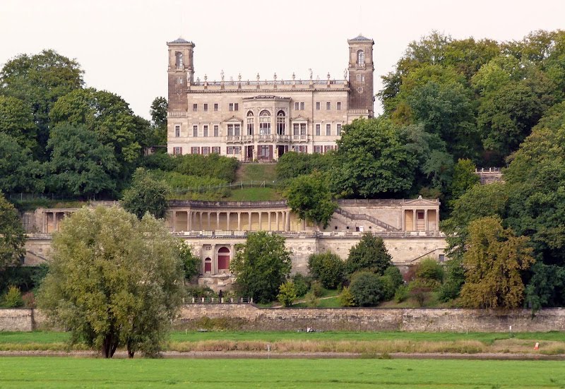 Schloß Albrechtsberg by elazago