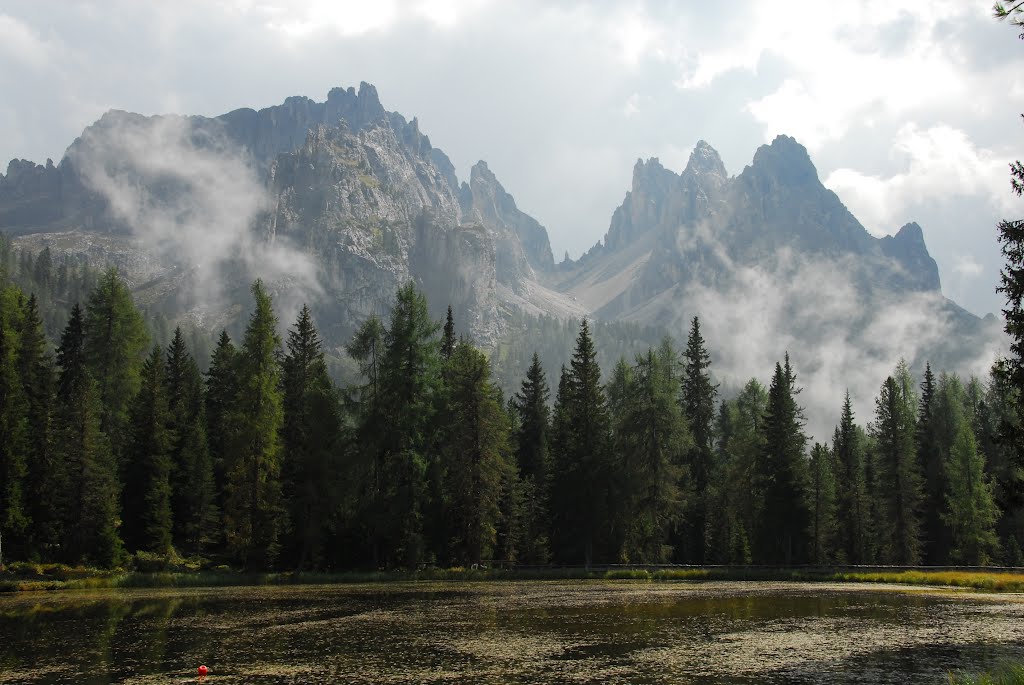 Dolomiten Lago Atorno by Robert Liebers