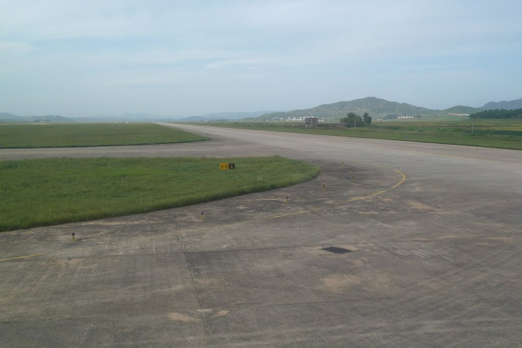 Sunan International Airport - Pyongyang by Joseph-Cro