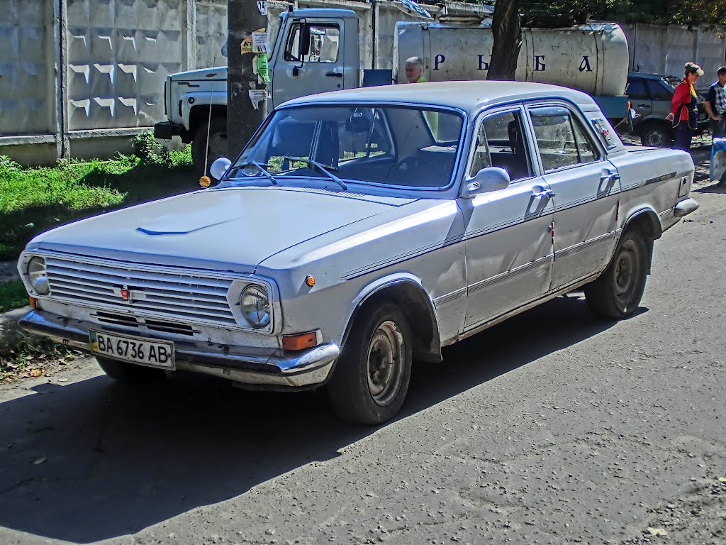 Volga GAZ-24 by Urban Wave