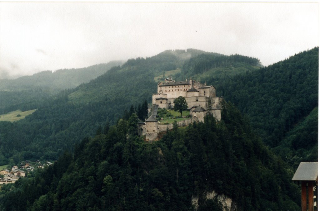 Hohenwerfen vára by H. Laci