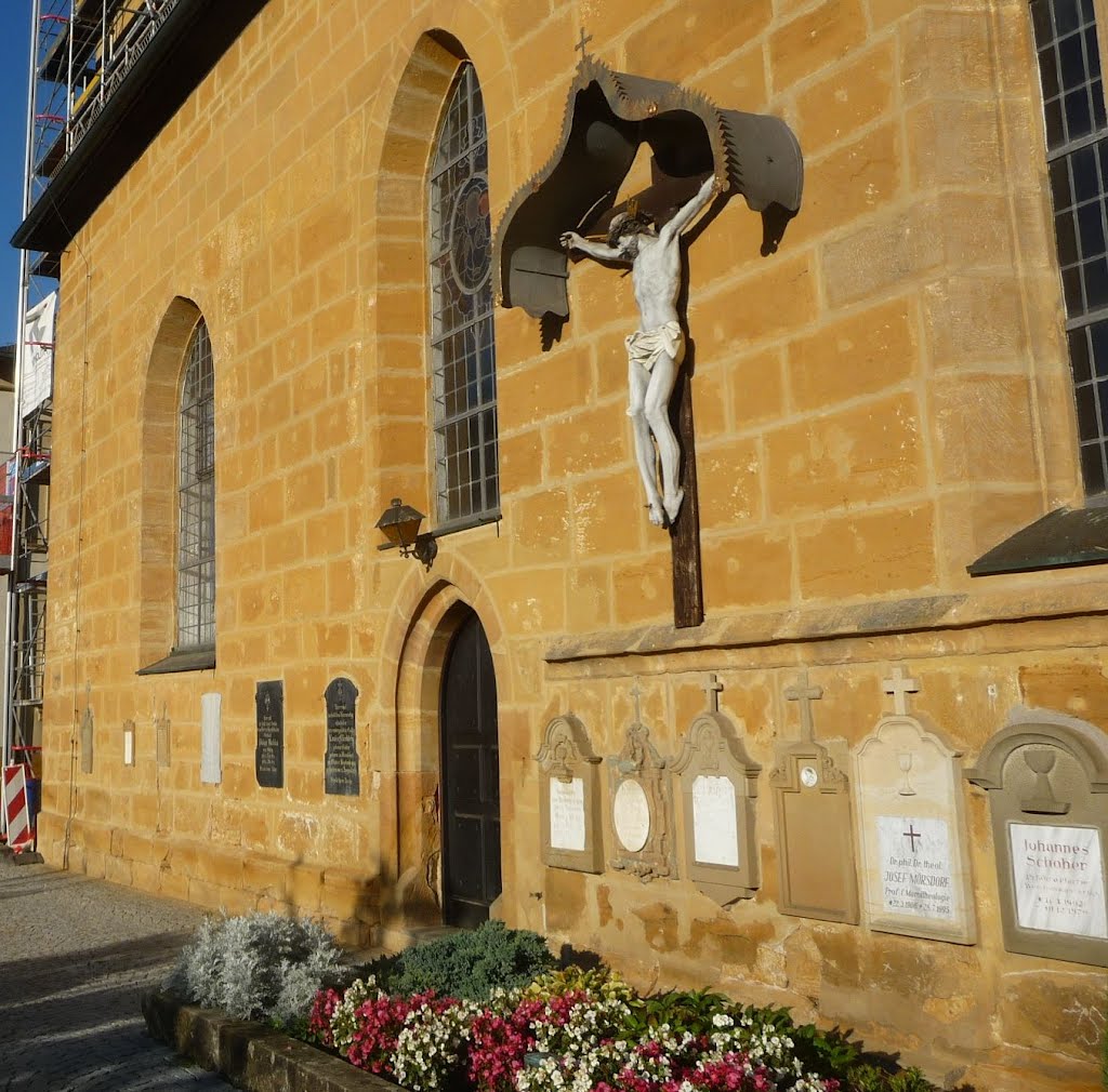 Kreuz an der Martinskirche by Immanuel Giel