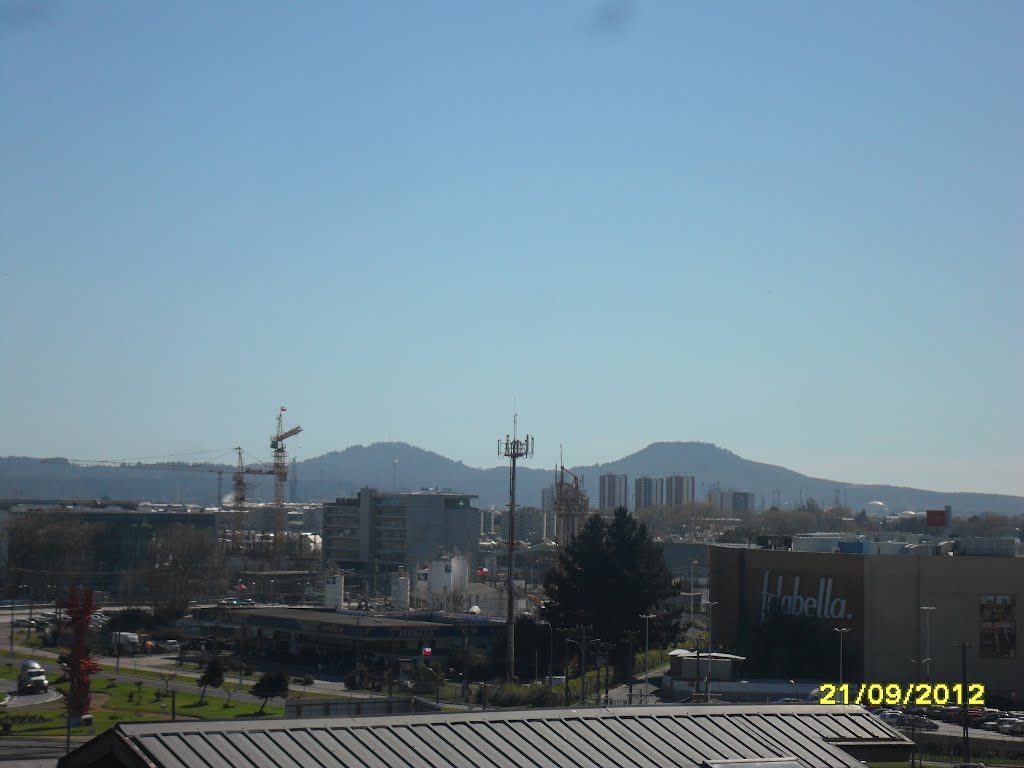 Vista de petróx y cerros de Hualpén al fondo. by fotomau84