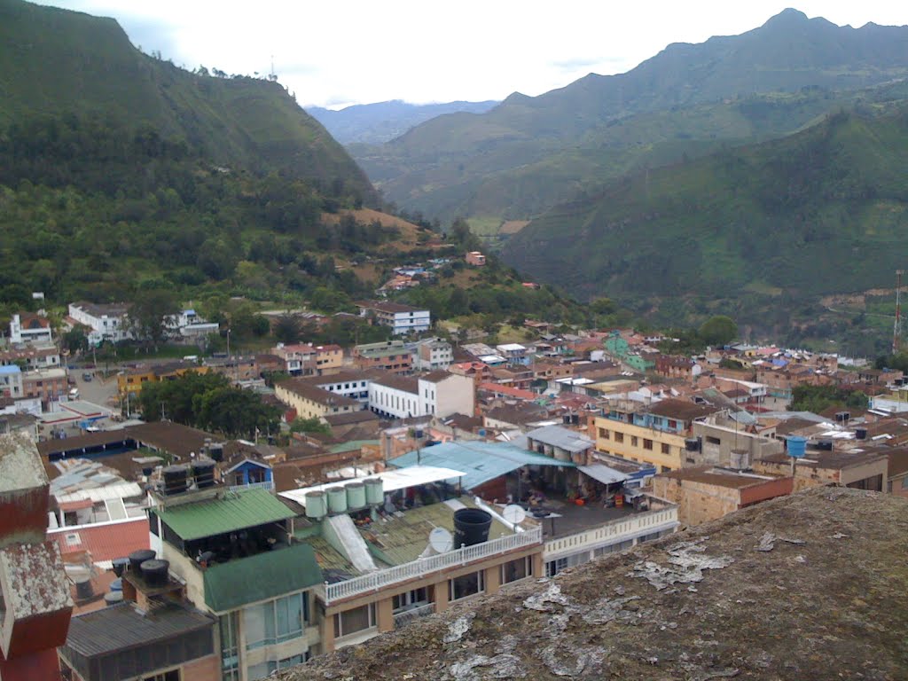 Cáqueza, Cundinamarca, Colombia by Edgar Lancheros