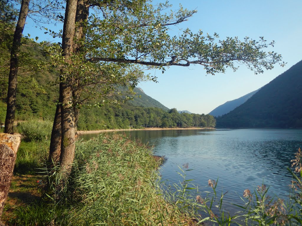 Lago di Ghirla by davidscaramuzza