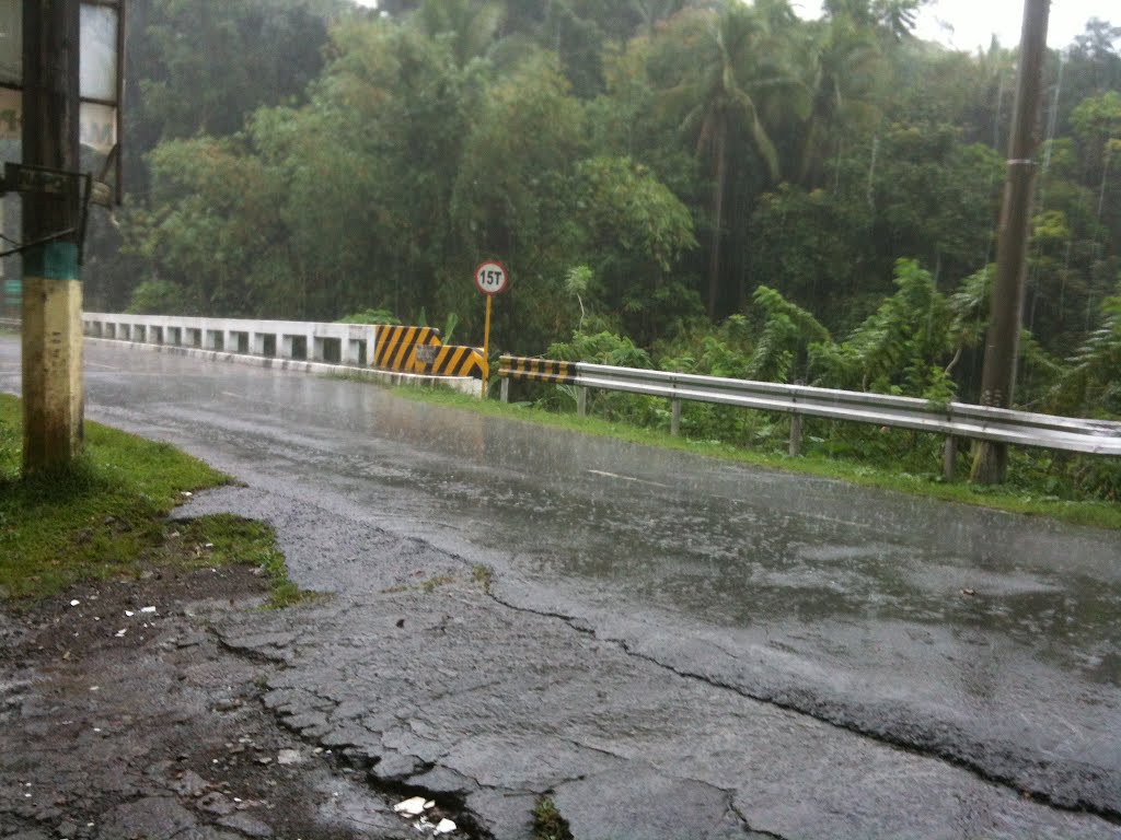 Near Napo Bridge by erwinmarlonsario