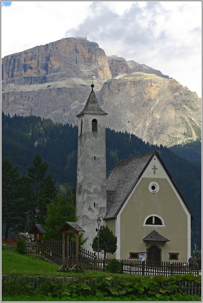 Mazzin Dolomity Italia by Horst Gryger