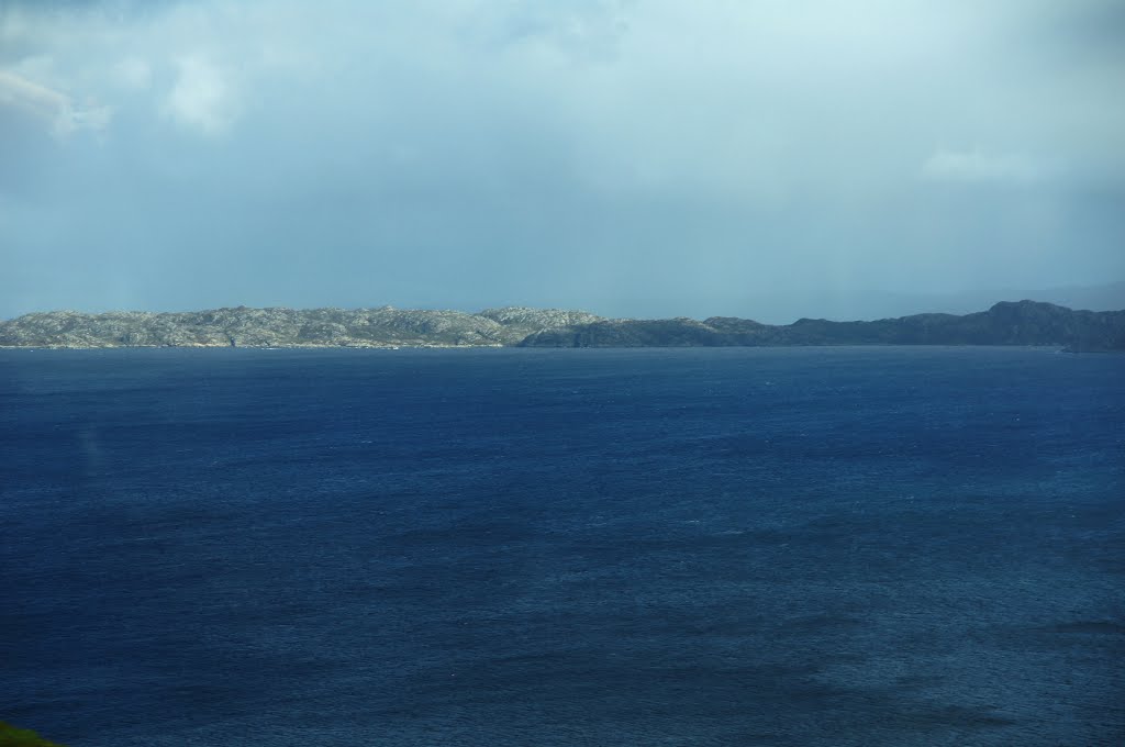 Blaues Meer trotz Wolken by wolfbam