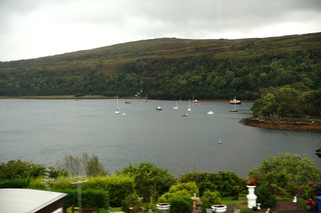 Blick von Inverewe Gardens über die Bucht by wolfbam