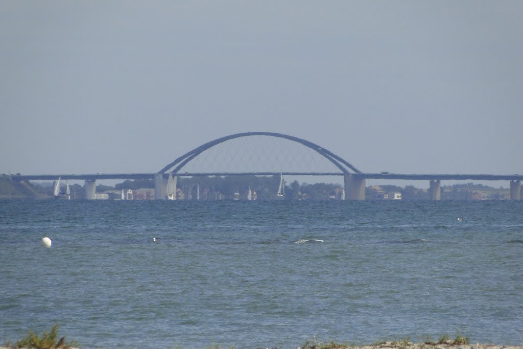 Brücke über den sund ( fehmarn ) by renrewur