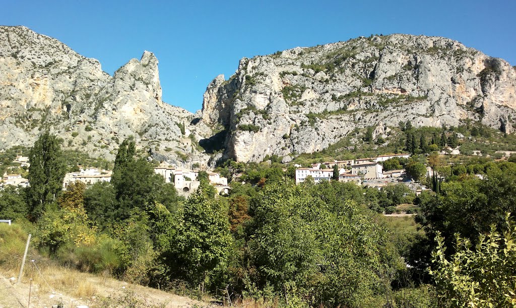 Moustiers-Sainte-Marie, France by Bram van Gelder