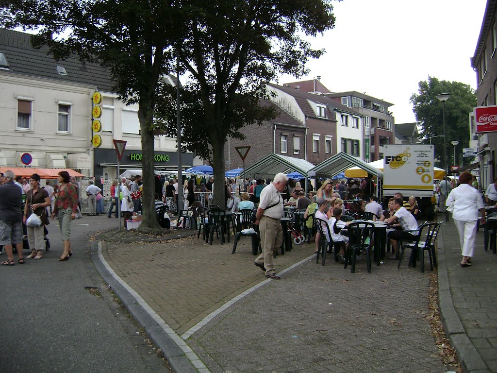 Jaarmarkt. Ruitersstr. 2007. Landgraaf. by johnny45