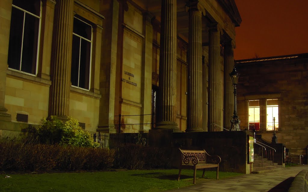 Paisley Museum at Night by David Cameron Paisle…