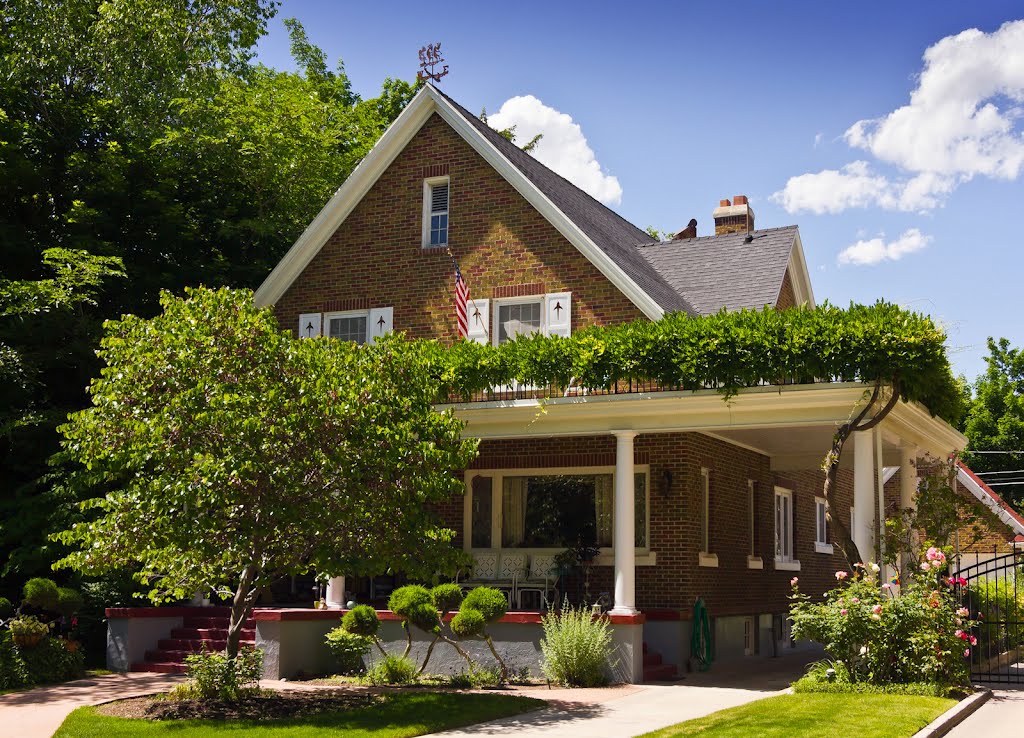 Chicago Bungalow House by TheShot