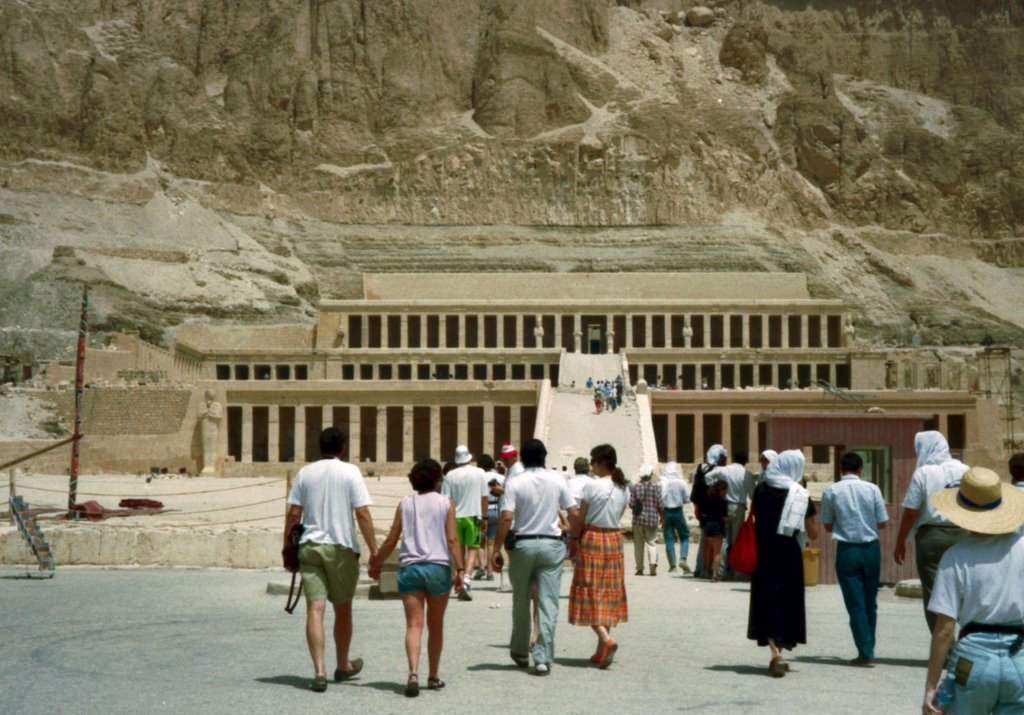 Temple of Hatshepsut 5 by Hans Hartings