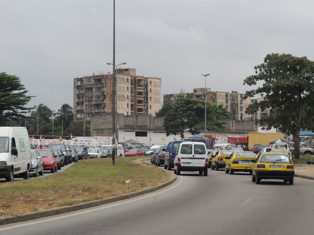 Abidjan, Cocody deux plateaux, by tofil44