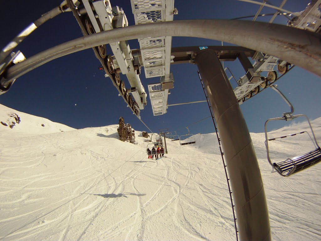 Treble Cone Ski field, NZ by fredalot