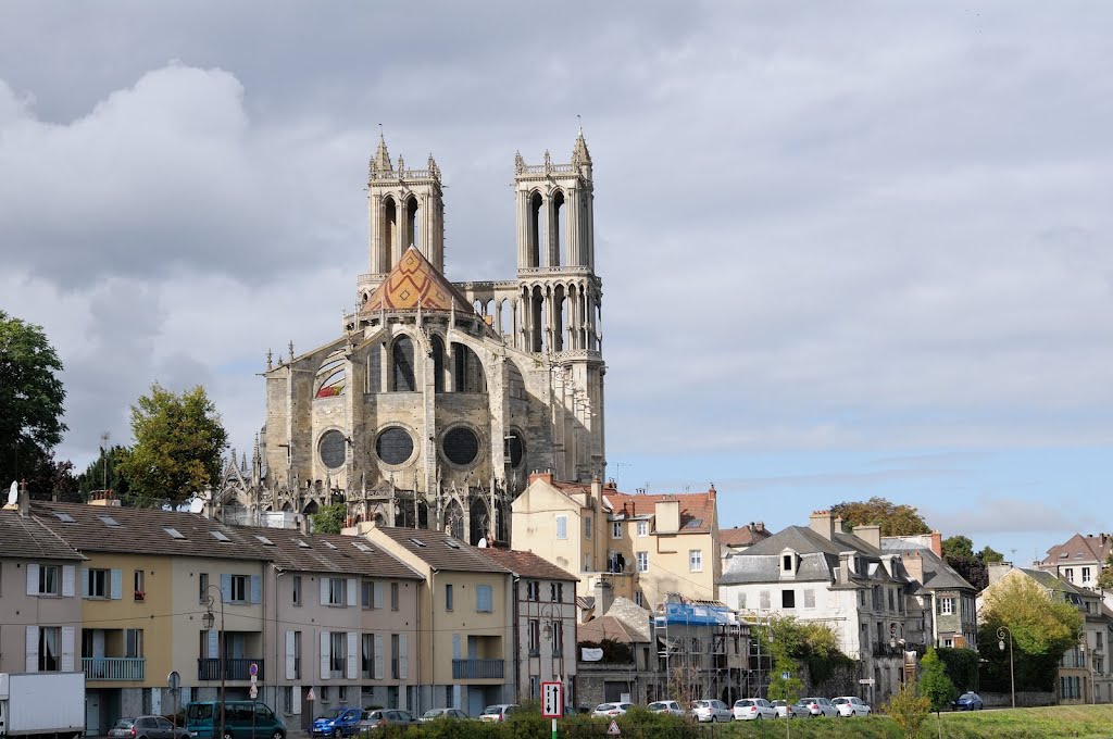 La collégiale Notre-Dame de Mantes-la-Jolie, croisière Conflans-Ste-Honorine à Vernon by Philippe POIX