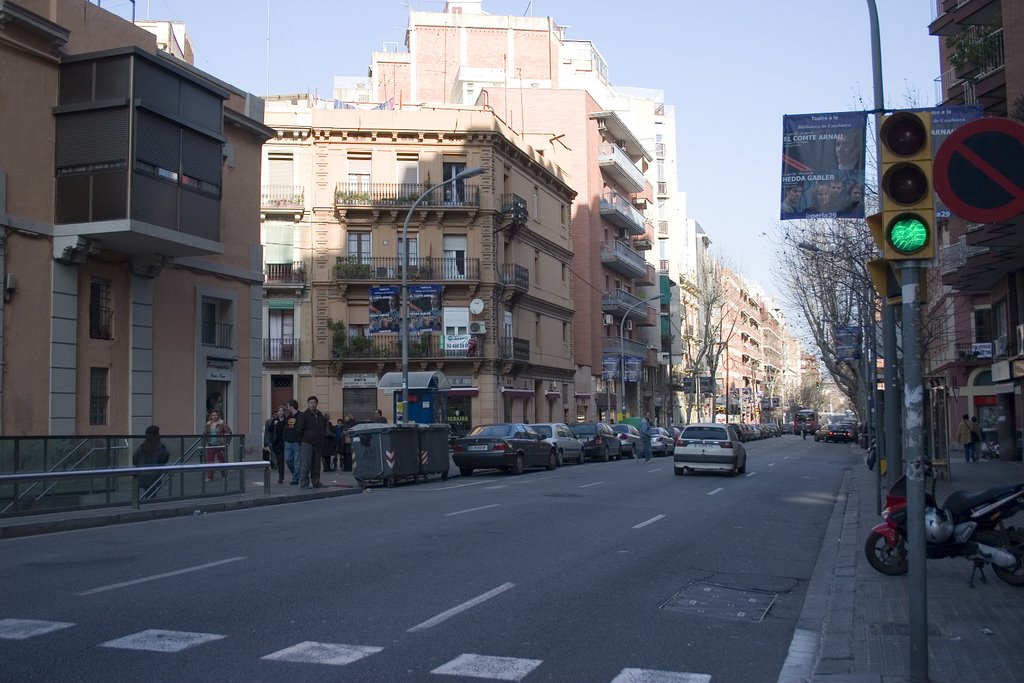 Carrer Valencia by Laura Sayalero