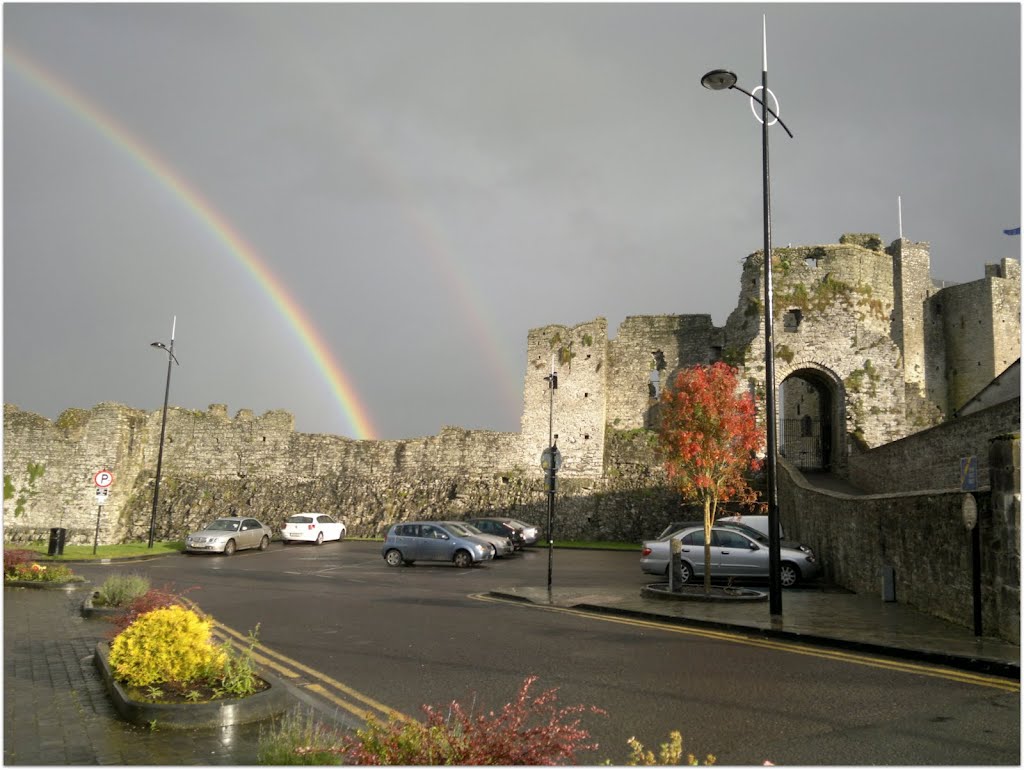 Trim Castle Rainbows by Noel Fagan