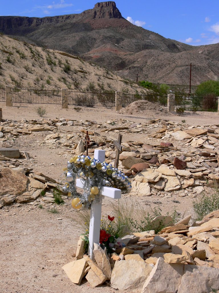 Lajitas Cemetery, Texas by J.gumby.BOURRET